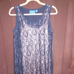 🌎Vera Wang || Nice Navy Lace Dress w/nude under dress